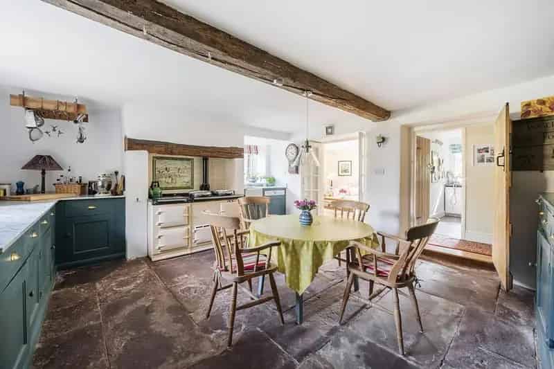7 Bedroom House for Sale