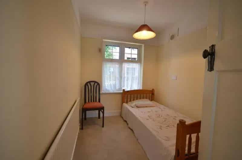 4 5 Bedroom Semi Detached Family Home Near Preston Road Station