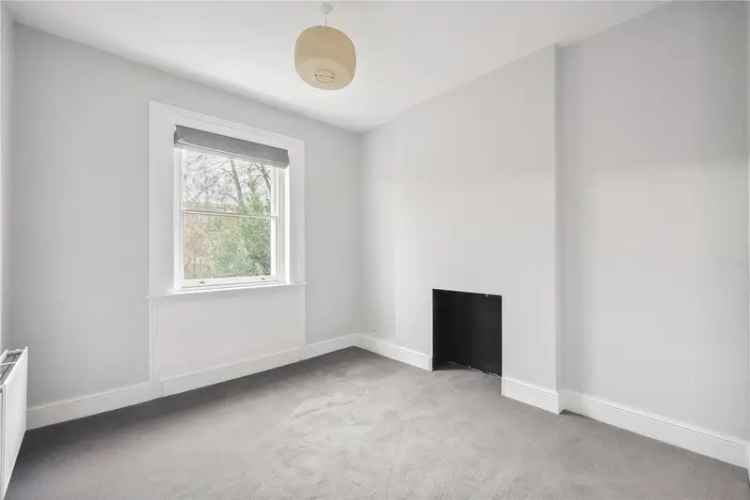 2 bedroom flat/apartment in London