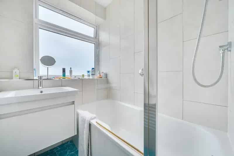 Two Bedroom Apartment Near Forest Hill Gym