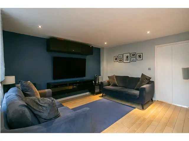 3 Bedroom Terrace House for Sale in Bathgate