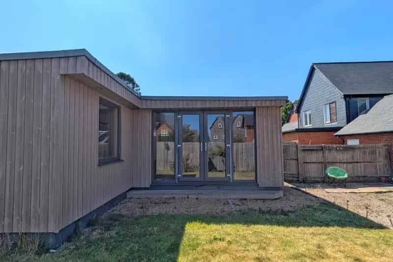 Spacious 4-Bed Detached House in Polegate