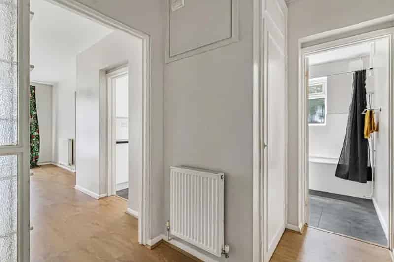 1 Bed Flat for Sale Forest Hill Chain Free 520 Sqft