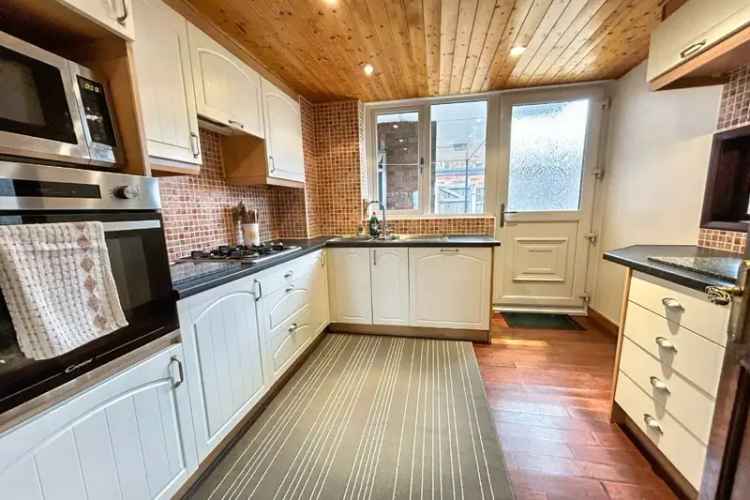 House For Sale in Wakefield, England