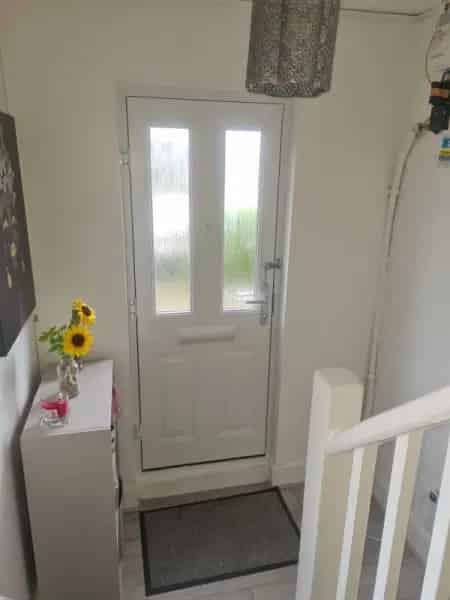 2 Bed House with Wet Room and Large Garden
