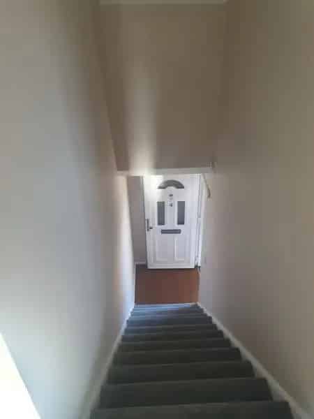Lovely Three-Bedroom Flat Newly Decorated
