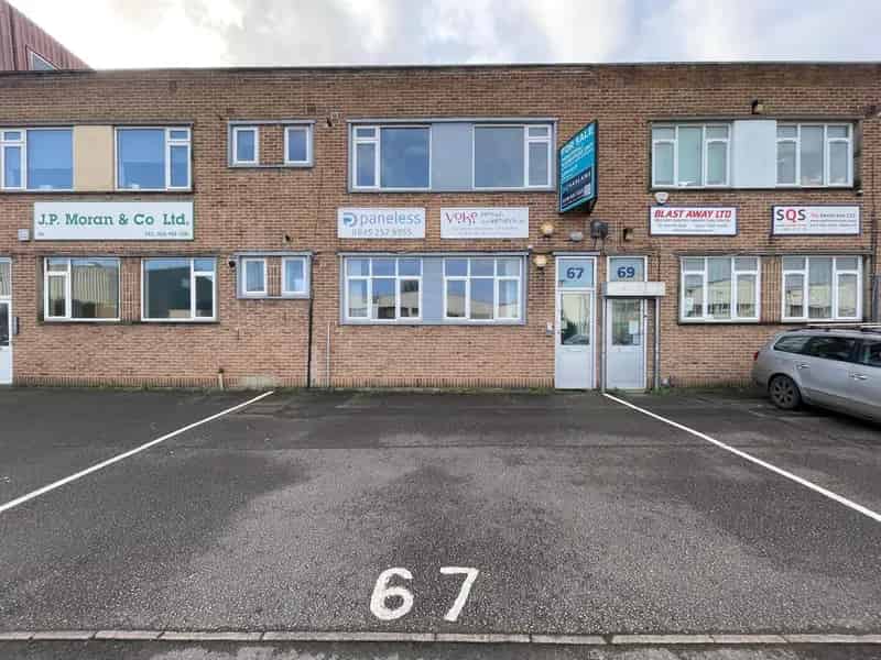 Light Industrial Warehouse Unit with Modern Office Space for Sale in Reading