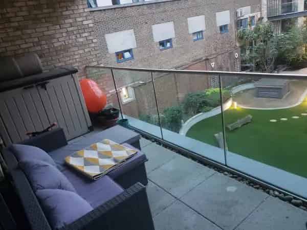 2 Bed Flat SE1  2 Balconies Communal Gardens Disability Friendly