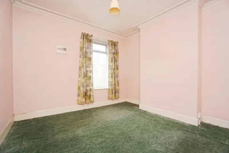 3 Bed Mid Terrace House for Sale - Crookesmoor