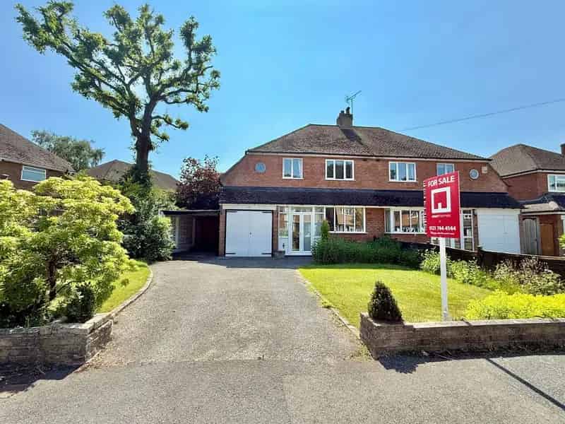 3 Bedroom Semi-Detached House For Sale