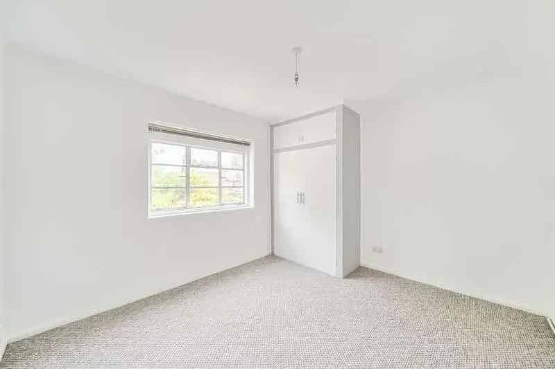 4 Bed Semi-Detached House for Sale