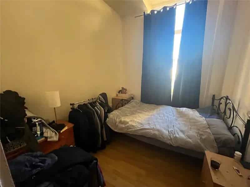 One Double Bedroom Town Centre Apartment For Sale