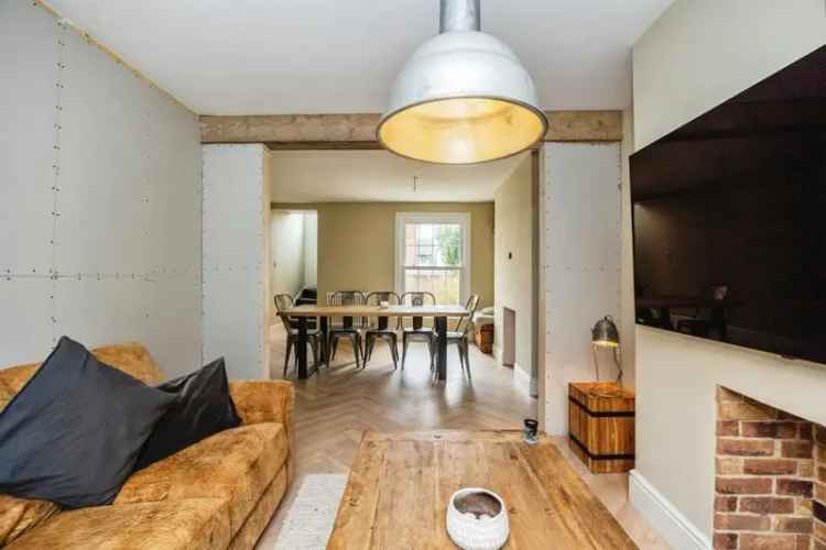 Elegant Southsea Home: Period Charm Meets Modern Comfort