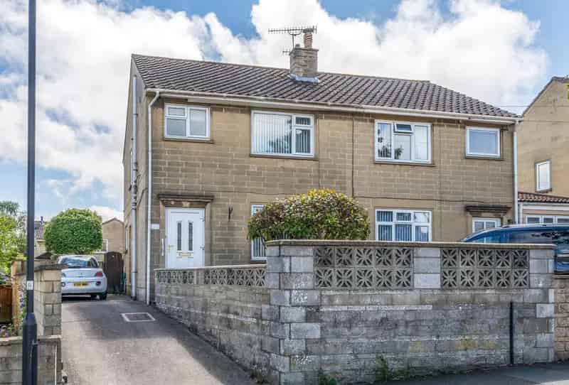 3 Bedroom House for Sale No Onward Chain