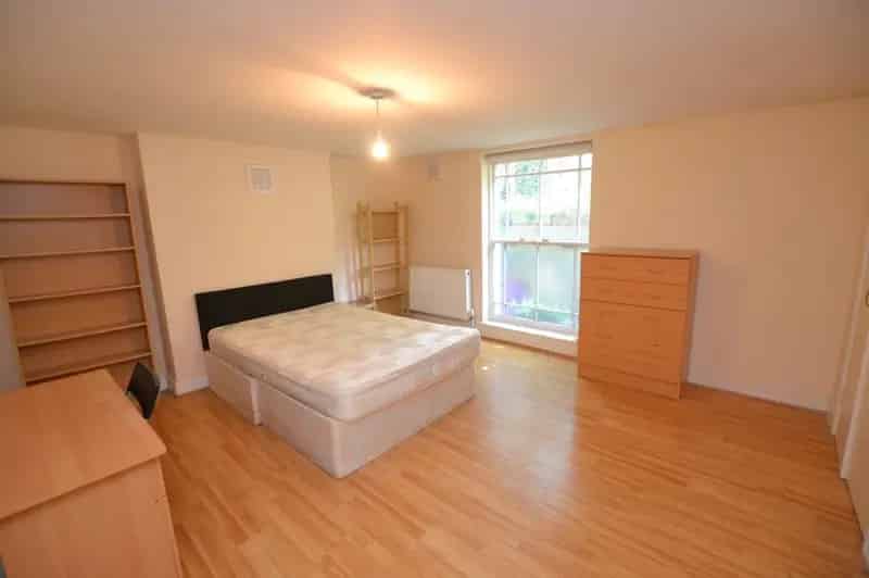 3 Bedroom Flat to Rent Near Oval Kennington