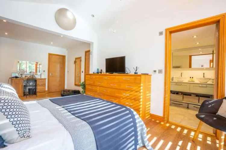 5 Bed Country Home for Sale in New Forest National Park