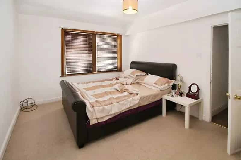 3 Bedroom Mid Terrace House For Sale Brighouse HD6