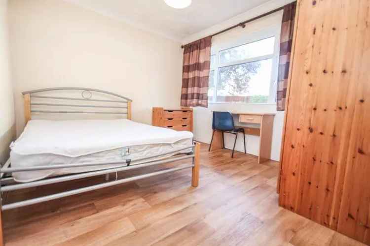 5 Bedroom Student House Charminster Bournemouth