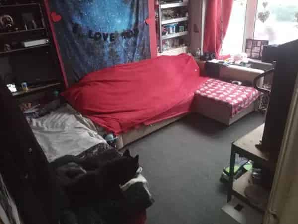 Two Bedroom House Near Town Centre Large Garden