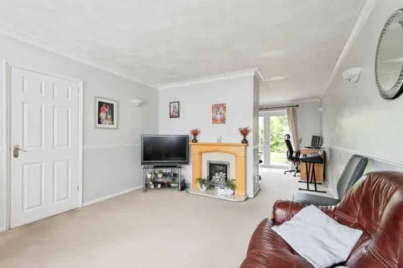 3 Bed House for Sale Poets Estate Chain Free Family Home