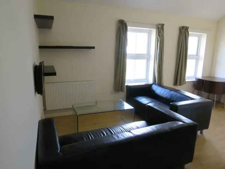 3 bedroom flat to rent