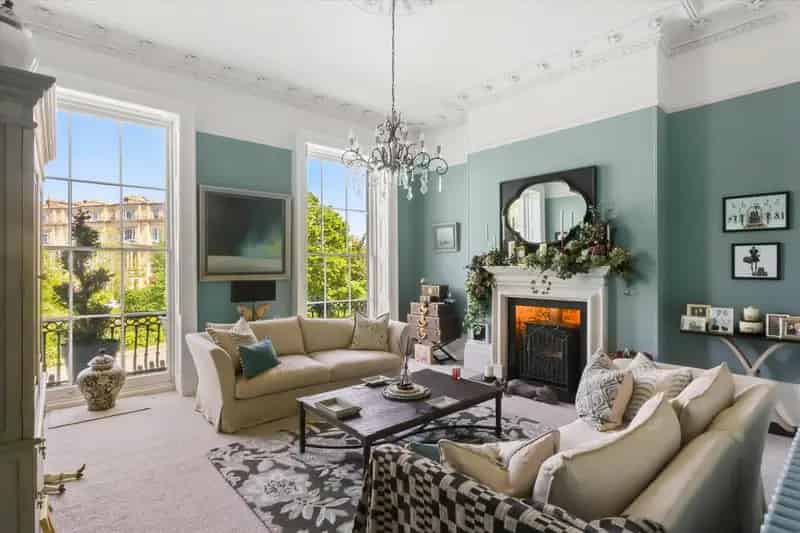 2 Bedroom Flat for Sale in Lansdown Cheltenham