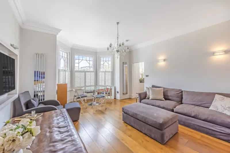 2 Bedroom 2 Bathroom Apartment West Hampstead Greek Roads