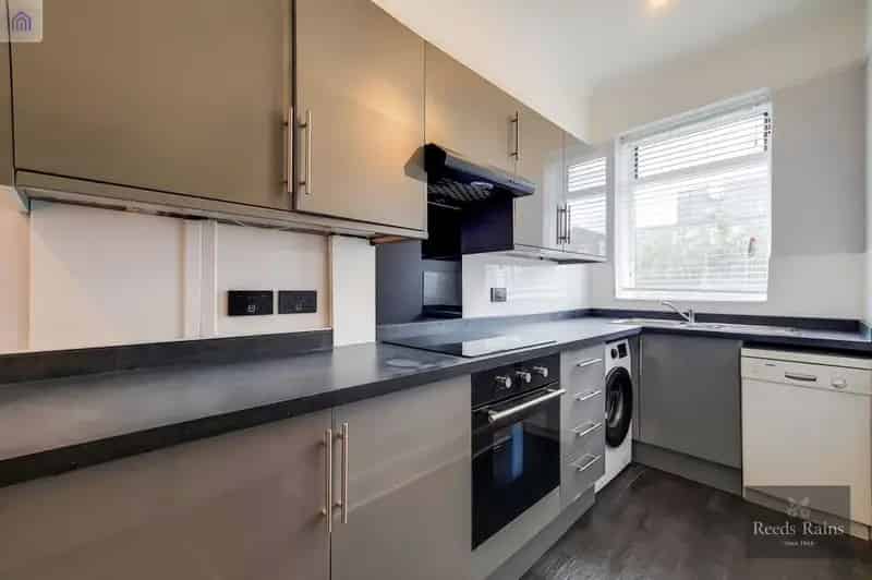 2 Bedroom Flat to Rent London SW9