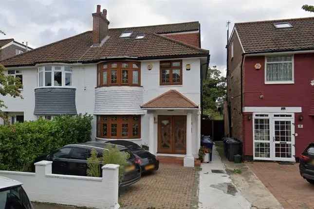 Six Bedroom Family Home for Rent St Dunstans Avenue London W3