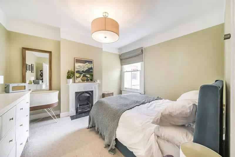 Three Double Bedroom Period Conversion with Large Garden