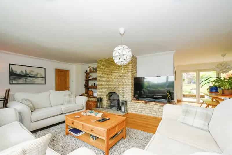 Exceptional 4-Bedroom Home with Annex and Panoramic Views