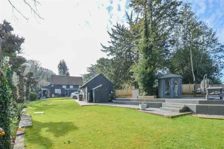 2 Bedroom Grade II Listed Cottage For Sale