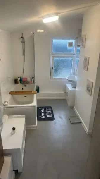 2 Bedroom House with Separate Dining Room