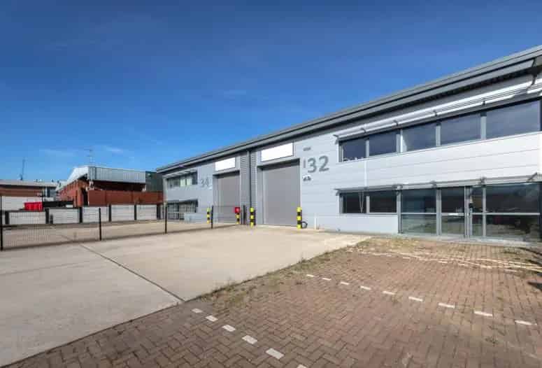 Modern Warehouse East Acton 5535 sq ft Refurbished Q4 2025