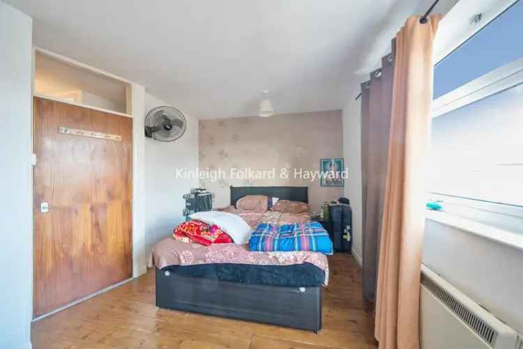 Spacious 2-Bed Maisonette Chain Free Separate Kitchen Living Dining Room