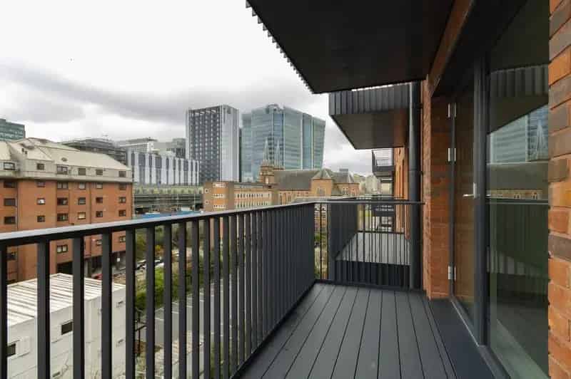 2 Bedroom Apartment to Rent Snow Hill Wharf