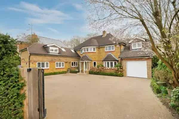 Luxury Family Home St George s Hill Golf Course Access