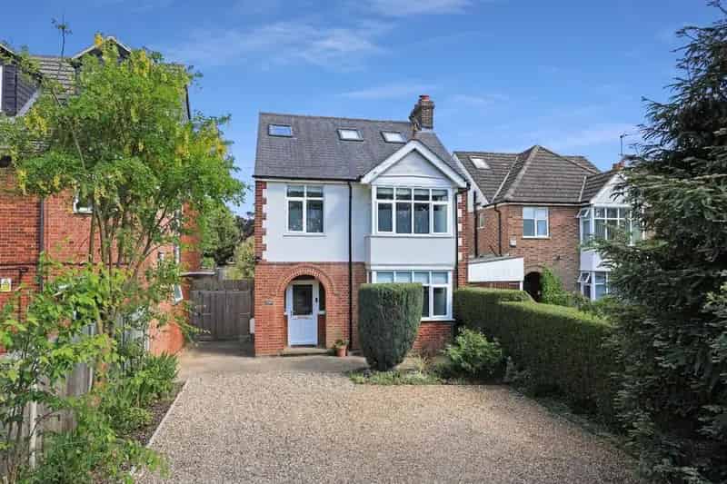 4 Bedroom Detached House for Sale in Cambridge