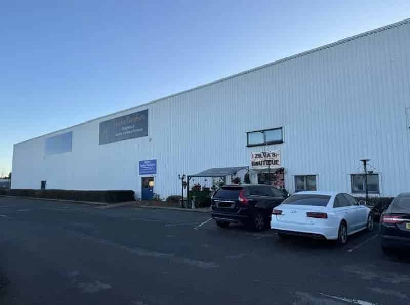 Warehouse For Sale - 7m Eaves, Mezzanine Floor, Office Potential