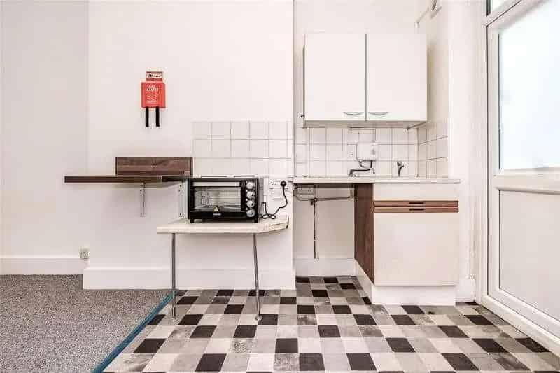 7 Bed HMO House For Sale - Tenants in Situ - 9% Yield