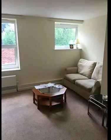 Flat For Rent in Watford, England