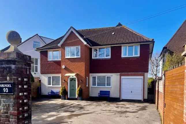 5 Bedroom Detached House for Sale in Westbury-on-Trym