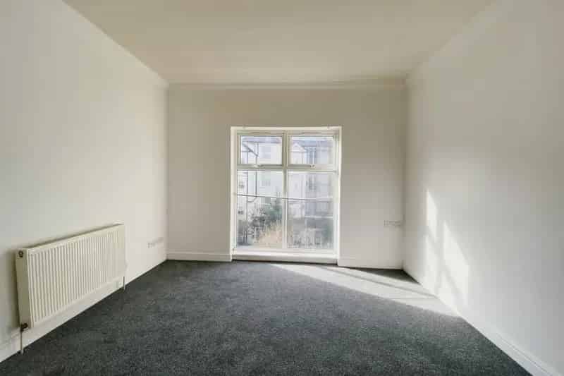 One Bedroom Apartment Southsea Seafront  Freshly Decorated