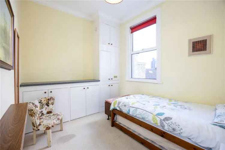 4 Bedroom House in Southfields London