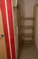 1 Bed Flat Top Floor Parking Lift Near Shops