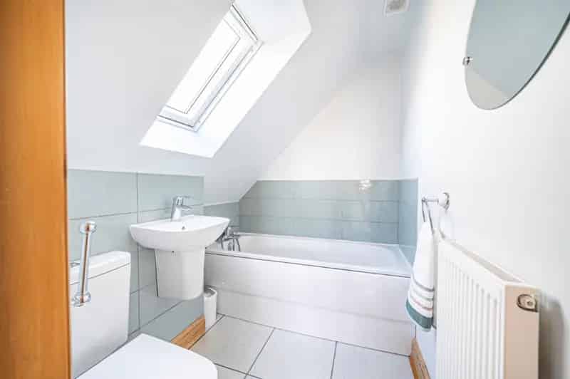 4 5 Bedroom Detached House For Sale