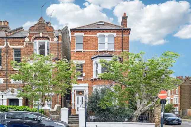 Detached House for Sale Prince Of Wales Drive London SW11