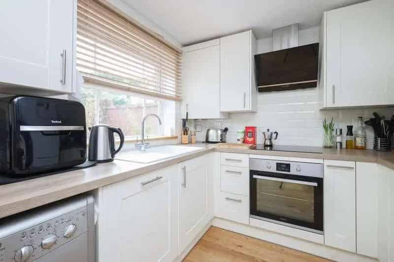 3 Bed House for Sale in Horsham