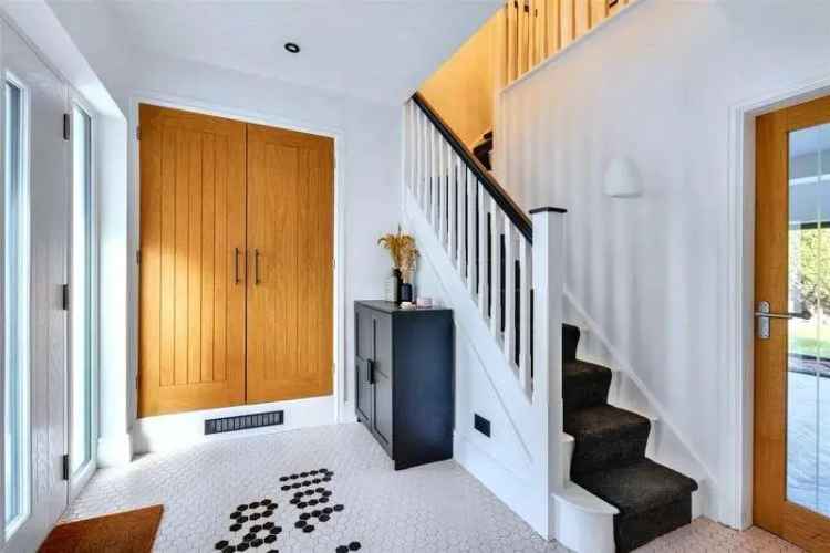 4 Bed Detached House For Sale