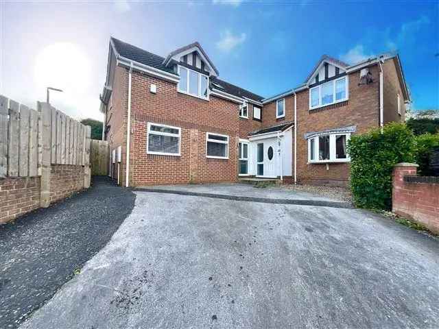 6 bedroom detached house for sale